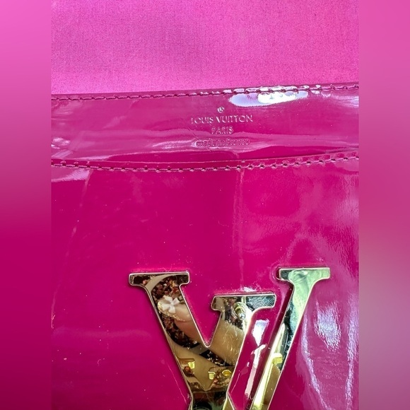louis vuitton louise clutch patent in pink - Picture 8 of 16